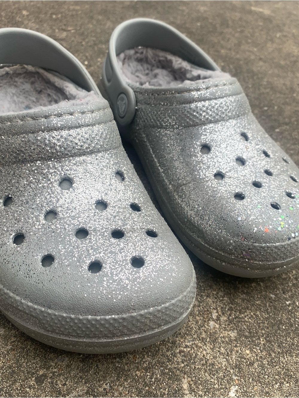 CROCS Kids Glitter Clogs in Silver J1 Lined